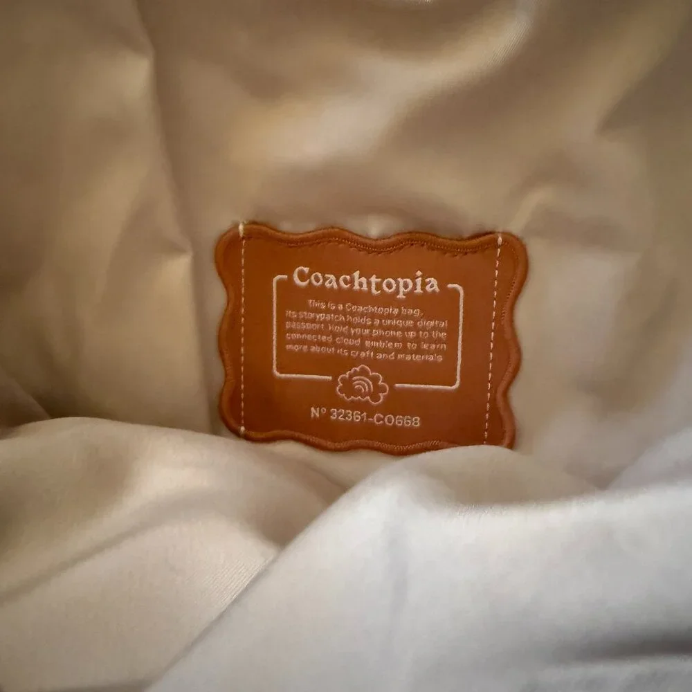 Coachtopia Loop Flat Tote With Cloud Quilting - Picture 5 of 11